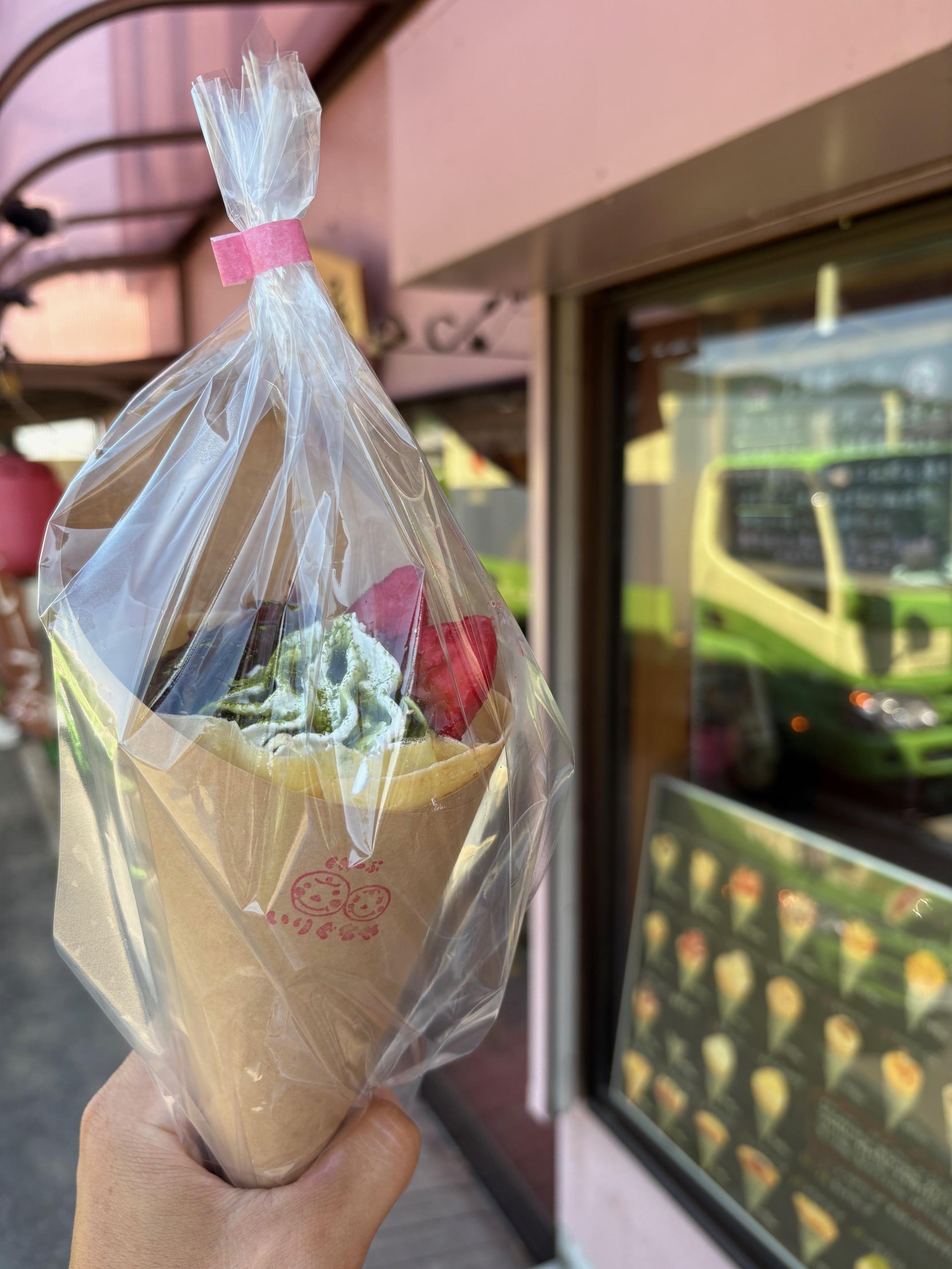 レース後まぁまぁ食べたのに体重が【７０ｋｇ】に！<br><br>帰宅後にビール・レモンサワー・ハイボールとつまみ・焼きそば（大盛）食べたのに・・・。<br><br>少し前までは７２ｋｇはあったのに・・・さすがにやばいと感じたので<br><br>翌日！昼休みにリカバリーサイクリングして家の近くにある入口屋のクレープ！<br>抹茶スペシャル！！<br><br>糖質補給完了！<br><br>次回は10月19日御前崎マリンパークマラソン10キロ！<br>スピードレースになるのでしっかりと1ヶ月準備していきます！<br>