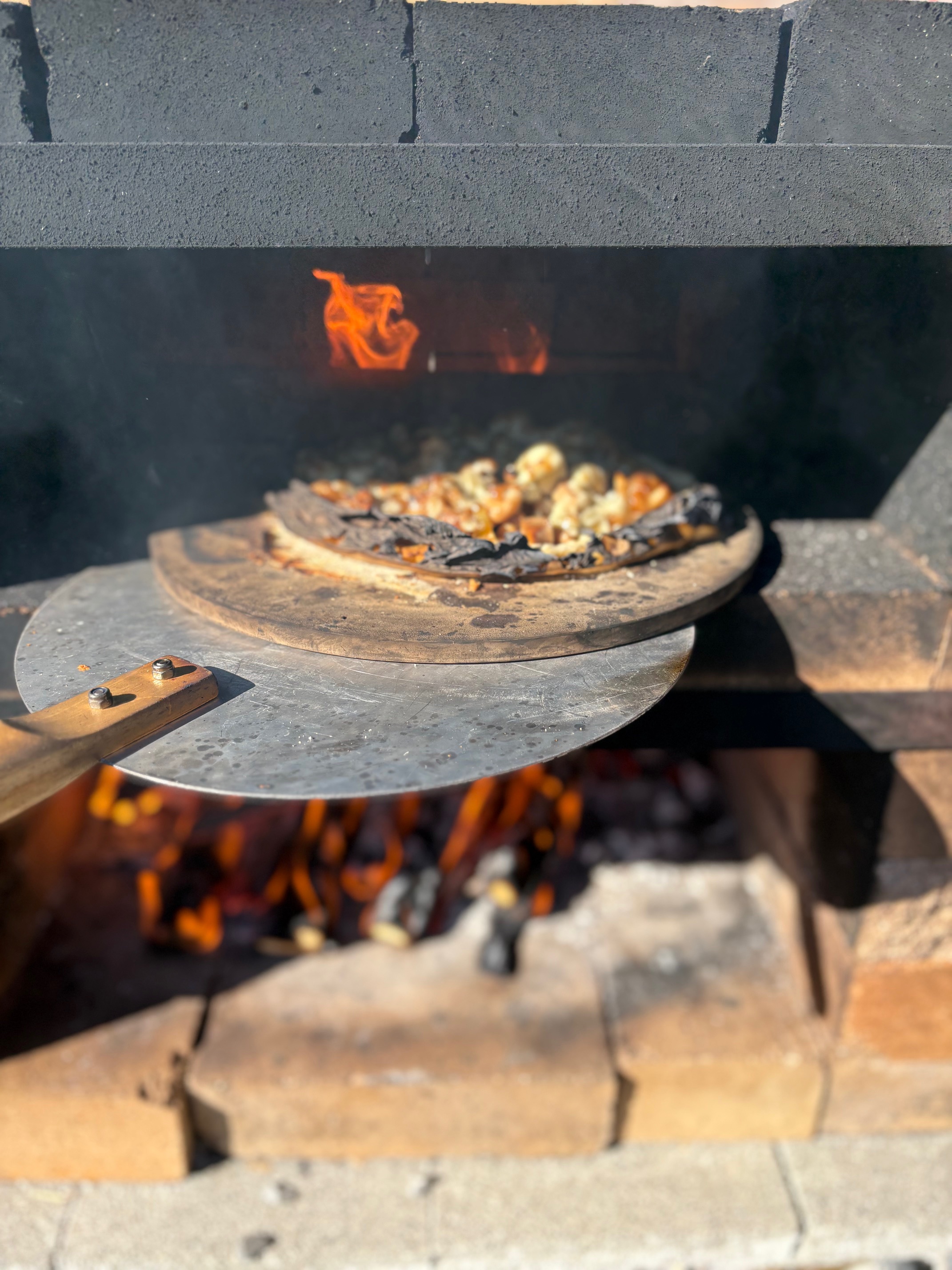 ２・３日は箱根駅伝しっかり早朝ジョギングは行った！<br><br>２日は庭で焼き芋！（写真撮り忘れ）３日は自家製のピザ窯でピザを！！<br><br>食べながら箱根駅伝を観戦！！<br>