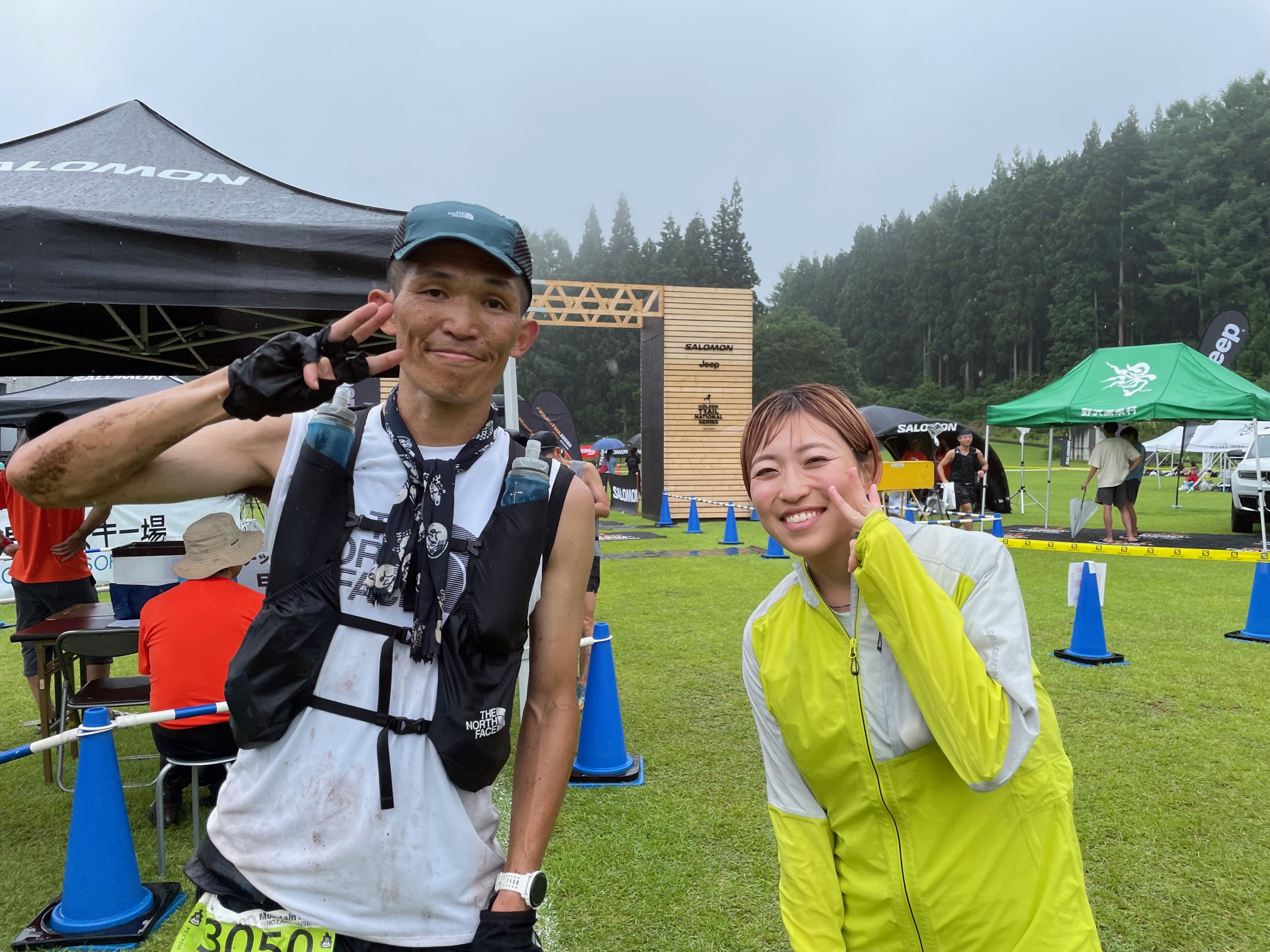 ゴール後は温かい汁や果物・シャリ玉・野沢菜・きゅうりと<br>めちゃくちゃ食べてエネルギー補給!&YouTuberの方と写真(みゃあこさん)<br><br>ランナーYouTuberとして大活躍されている方です!<br><br>他にもいたのですが、雨が降り出し始めてきて断念