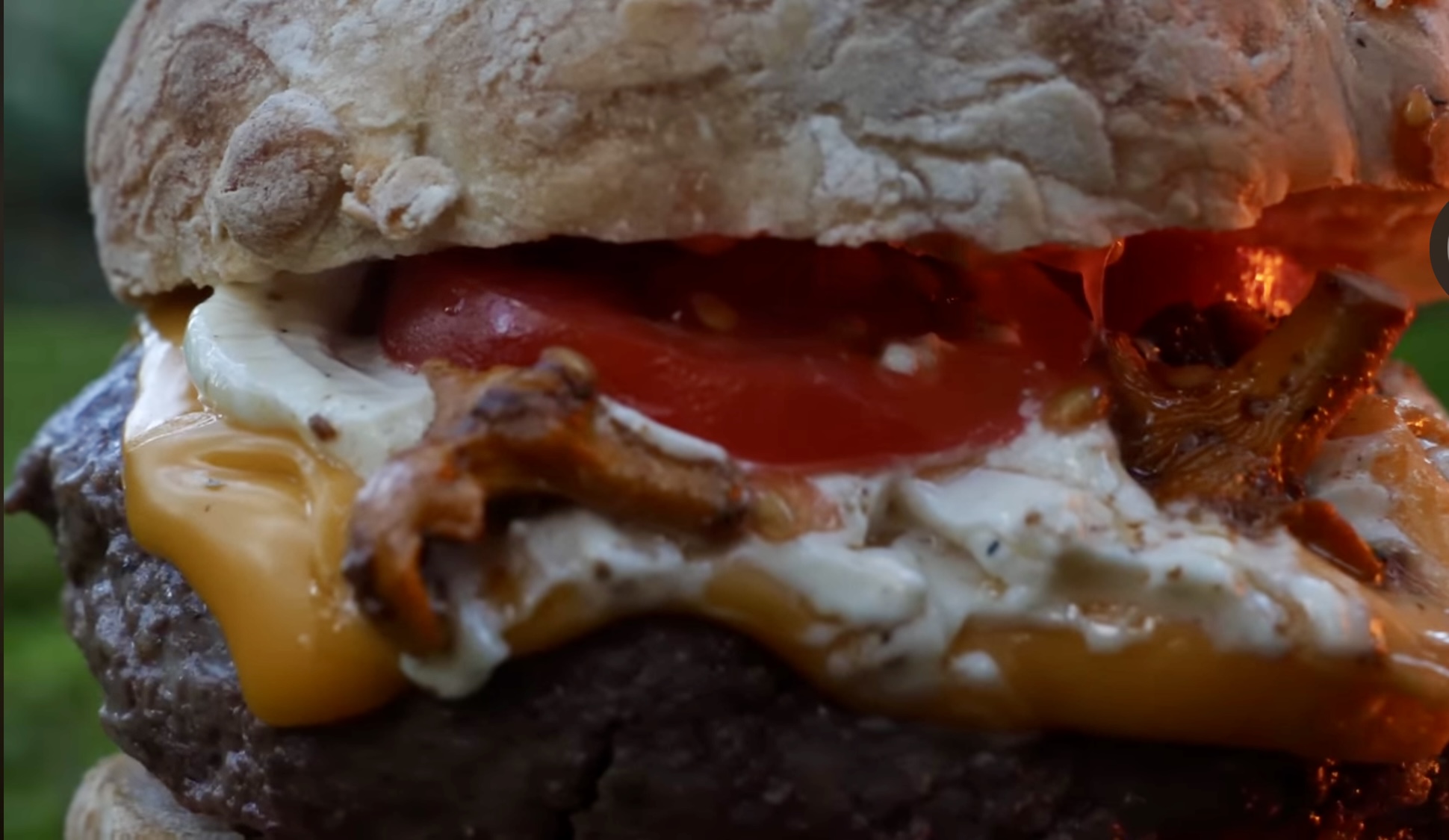 ゴール後に考えているのが、食べ物中で３番目に好きなハンバーガーとビールで<br>ぱーーーっとやりたいですね＼(^o^)／<br><br>それまでは、食べ物も節制していい準備をしていきます！<br><br>この過程は、とても仕事につながります！<br><br>自分ができない事は指導することアドバイスはできない！<br><br>これだけは、トレーナーとしても治療家としても唯一心掛けて大切にしている事です。<br><br>説得力に欠けますからね(笑)<br>