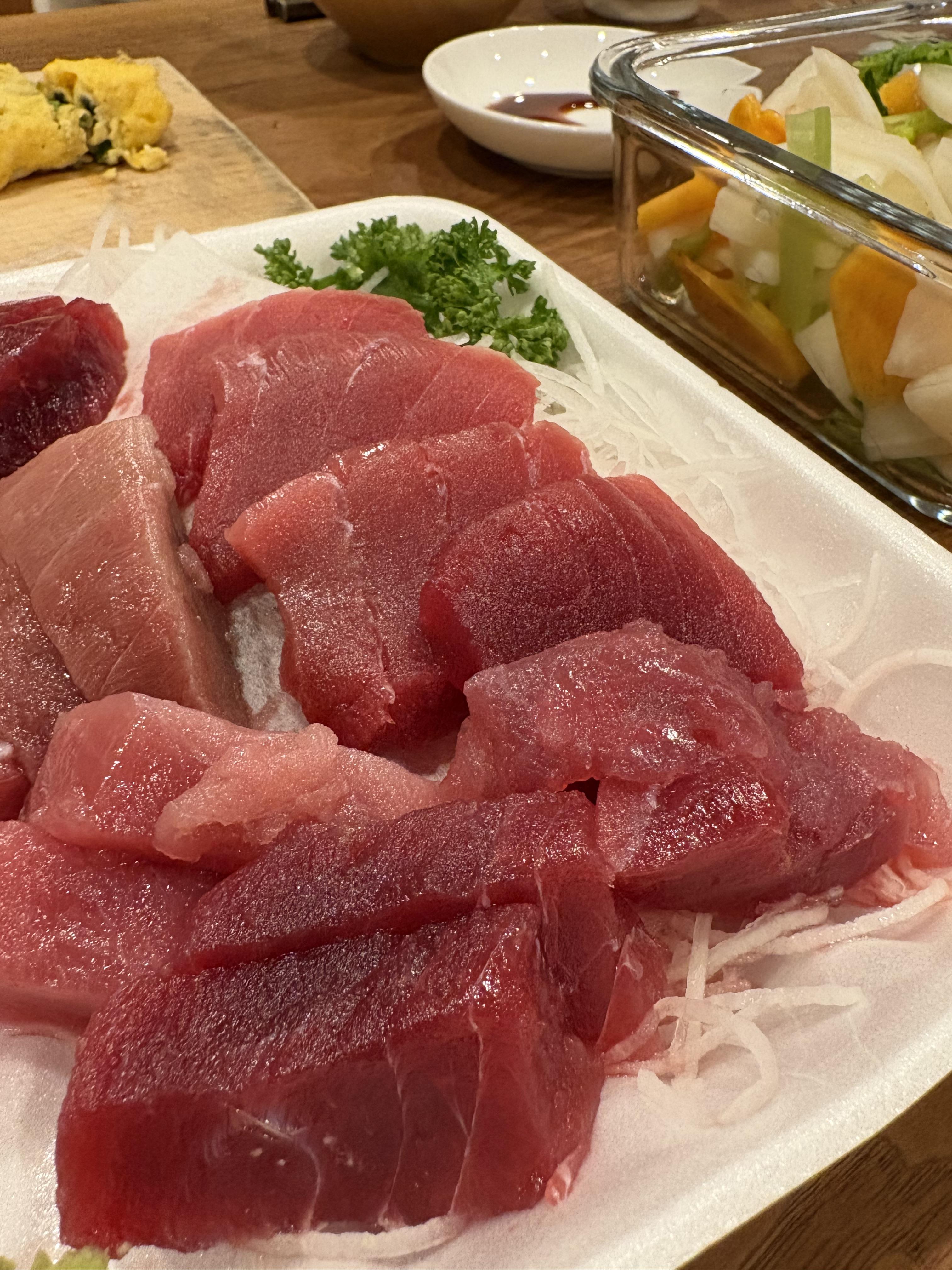 レース後は禁酒していた久々のビール！ハイボール！を解禁！！<br><br>お刺身も解禁！！<br><br>疲労した身体が回復！！<br><br>11月はレースがないのでしっかりと走り込んでいきます！！<br>